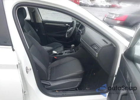 2019 Volkswagen Jetta 1.4T R-Line/1.4T S/1.4T Se z USA, uszkodzony, nr VIN 3VWC57BU4KM259532